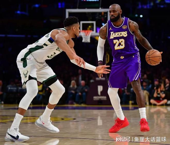 湖人101-105雄鹿！老詹看清现实，无奈的不是输球，是东契奇3错误