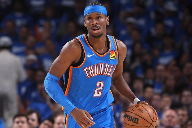 尼克-杨：亚历山大不能任由队友乱打，被马刺三杀太蹊跷了