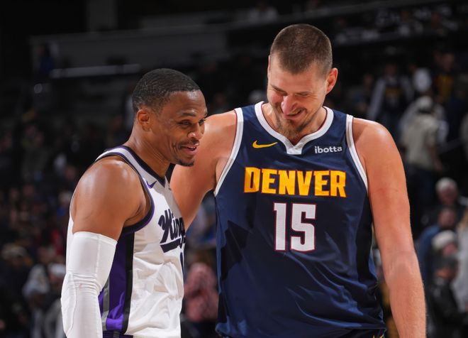 拿360萬底薪，從邊緣球員打成球隊(duì)老大！很幸運(yùn)，你終于要被交易