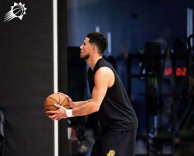 勇士再次出击！库里复出状态火爆，力争客场终结2连败颓势