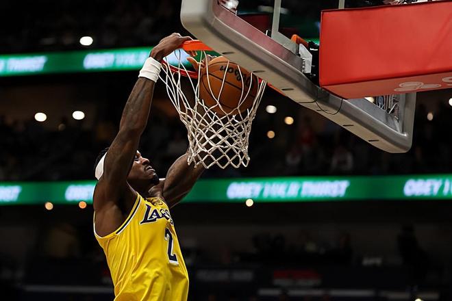 明明场上作用相当明显，结果湖人锋线大闸差点都打不了比赛了？