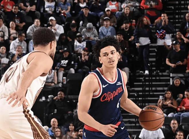 快船103-102勇士2喜2忧！桑普森奇兵，柯林斯太好用，祖巴茨快走