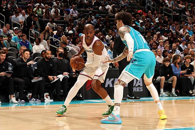 打弱队还能有所发挥，但面对强队时快船还得谨慎使用保罗才对？