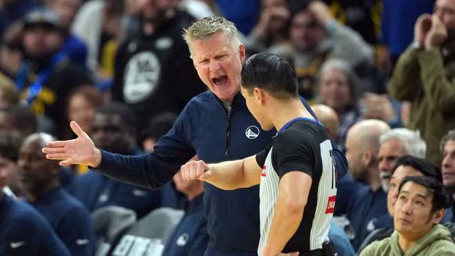 Snoop Dogg对勇士队主教练科尔争议性驱逐事件的反应，迅速走红