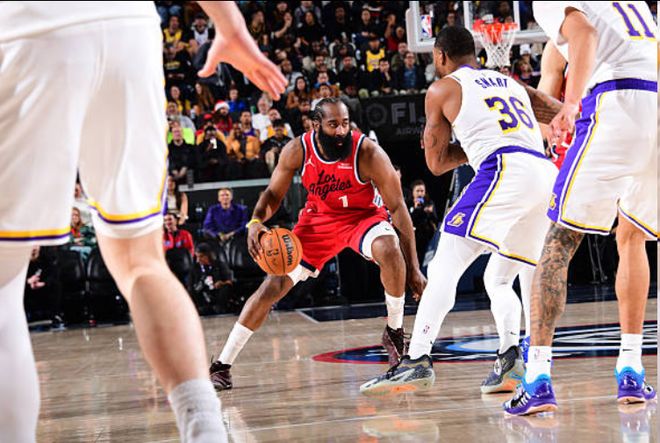 洛城德比湖人僅88分 美媒曬10大辣眼紀錄：三分命中率隊史第三爛