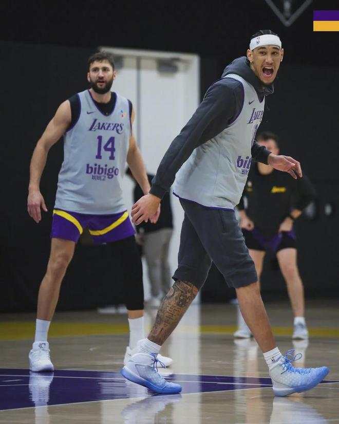 场均25.8分！全联盟垫底！湖人最大短板暴露了