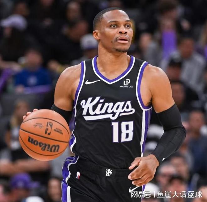 馬刺完勝！福克斯28+11全隊(duì)第一，湖人舊將爆發(fā)，威少14+9+7盡力