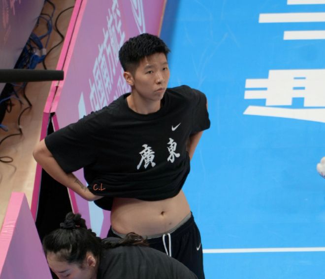 顺利打进四强！广东女篮轮休核心后卫，静候辽粤大战