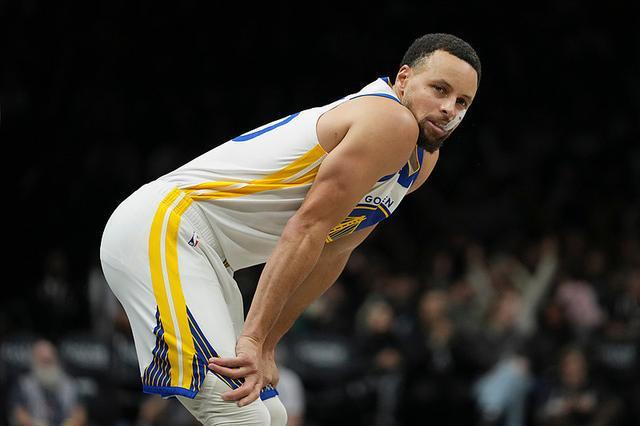 库里27+5 勇士120-107篮网