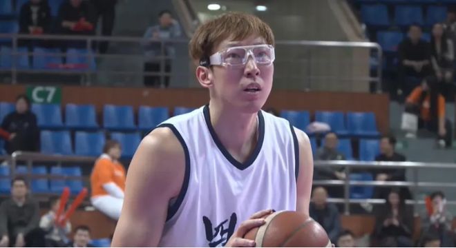 四川全运男篮34分狂胜中国台湾球队 周琦14+10孙铭徽14+12