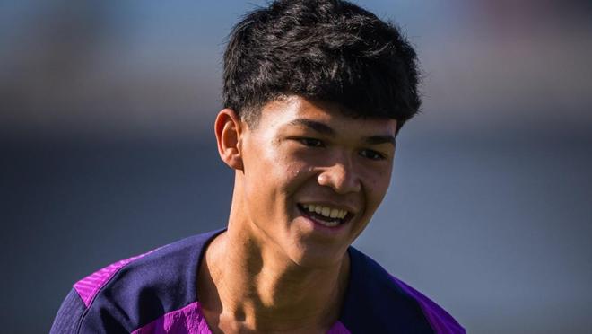 德羅：巴薩一線隊首秀是獨一無二的時刻，是我一直以來的目標