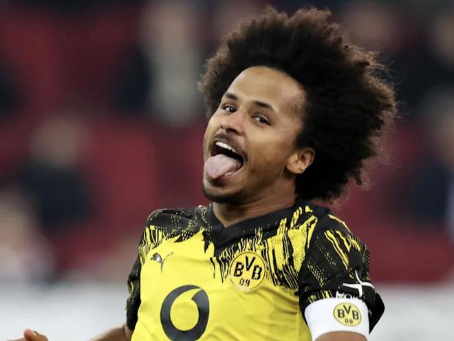 图片报：多特正在讨论是否为施洛特贝克、阿德耶米加解约条款