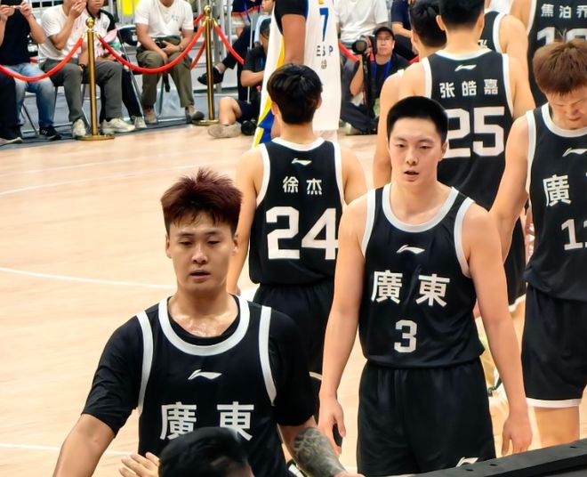 广东12人名单出炉！黎伊扬和三张落选，4日战山东，杜锋不容有失