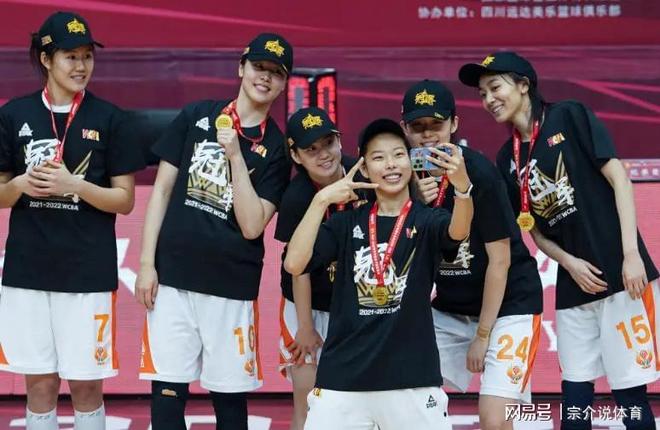 中国篮球又出现尴尬事，第一大联赛顶级冠军球队正式退赛