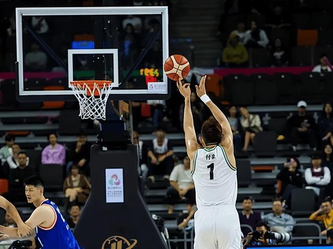 辽宁60-81四川迎1喜3忧！付豪太稳，锋线压力增加，继伟伤情未定