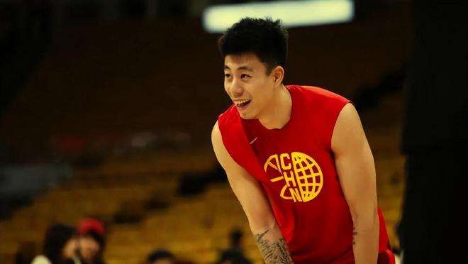 张镇麟轰20+8+3差一点单骑救主，但是独木难支，4分惜败让人不甘