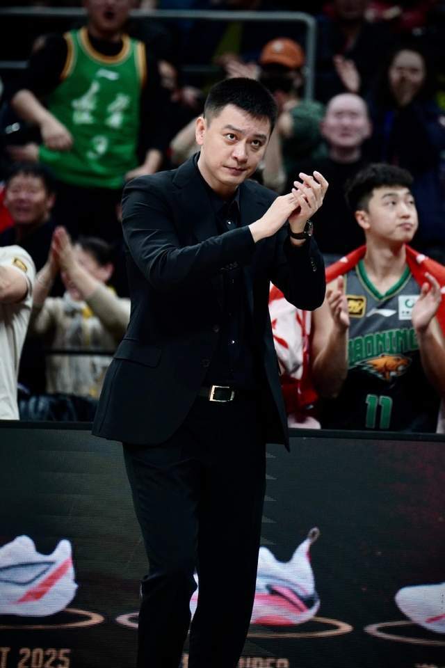 杨鸣透露辽篮新赛季目标，4个字说到了心坎上，这下大家放心了