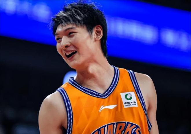 上海101-78香港 球员评价：5人满分，5人及格，2人低迷