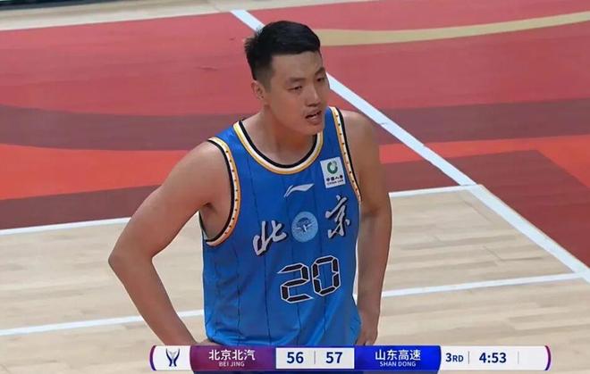 山東男籃4分險勝北京，高詩巖關鍵5分定勝負，杰曼空砍35+9！