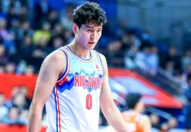 新疆下賽季算是廢了！無控衛串聯，外援無強解點，劉煒與助教爭執