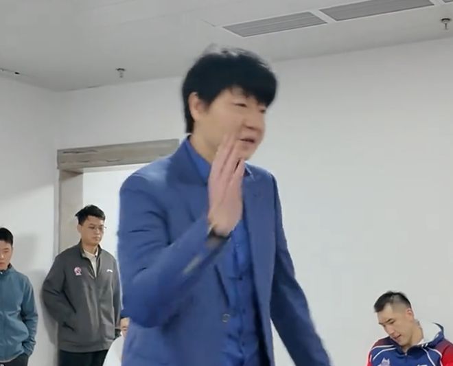 淘汰青島更衣室！邱彪肯定外援+球隊防守，不滿混戰發揮！