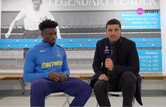 库杜斯：弗兰克告诉我在场上做自己，我很开心按自己方式踢球