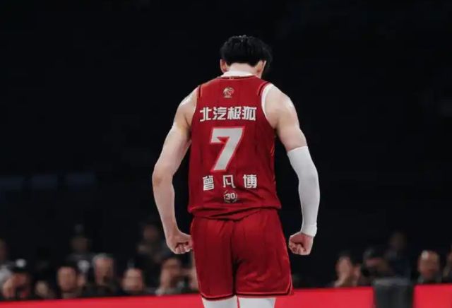 震惊：首钢开出550万高薪被曾凡博拒绝，双方四年前就有过矛盾