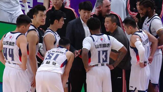 山东男篮为何不敌北控？赛后主教练邱彪给出了答案，球迷却不买账