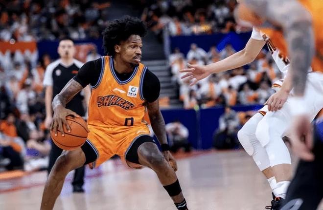 上海95-85吉林迎3喜1忧！张镇麟+2小外太好用，王哲林太累了！