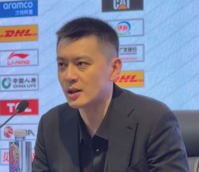 胜广厦发布会！谦逊回应赢球，直指斗志弥补不足，亲承示爱球迷！