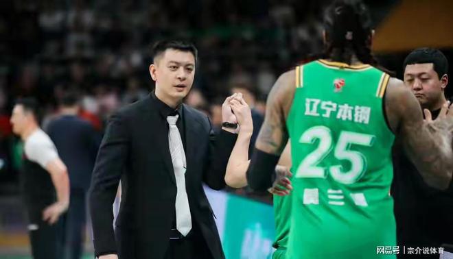 太给面子！杨鸣效仿杜锋，潜力赛派年轻小将，赛后发言太霸气