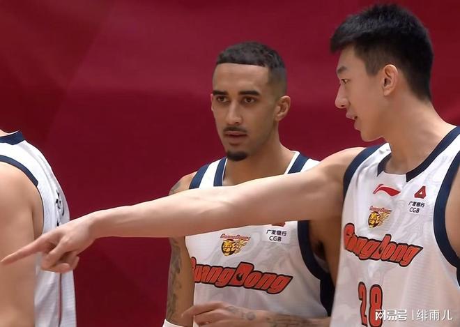 朱芳雨赌对了！CBA“新中锋”打服杜锋，加盟广东队成定局！