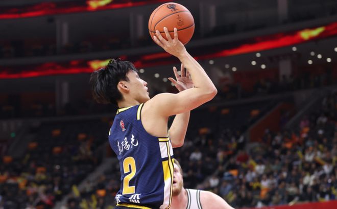 絕殺失敗！徐杰關鍵三分再次拯救球隊，廣東險勝浙江取2連勝