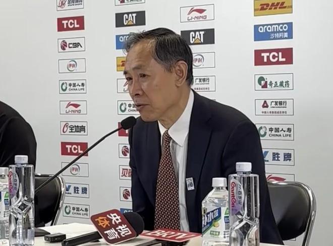 人多就是好，许利民：希望这个赛季实现阵容五上五下的目标