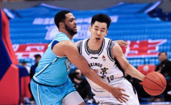 CBA青島隊99分，三外援合計88分；南京同曦隊全隊88分