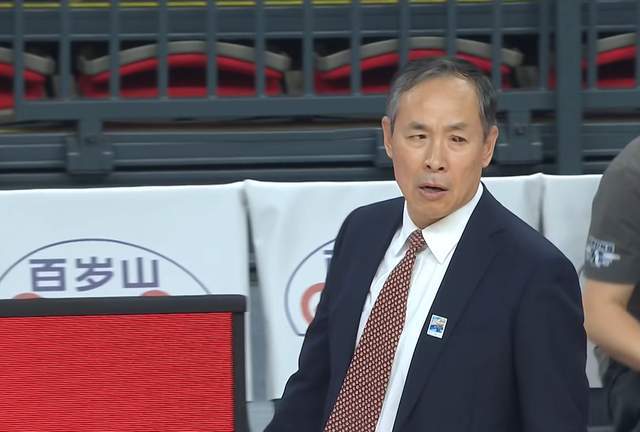 老帅真幸福！裁掉强援，签回网红，组豪华阵容，CBA要大结局了？