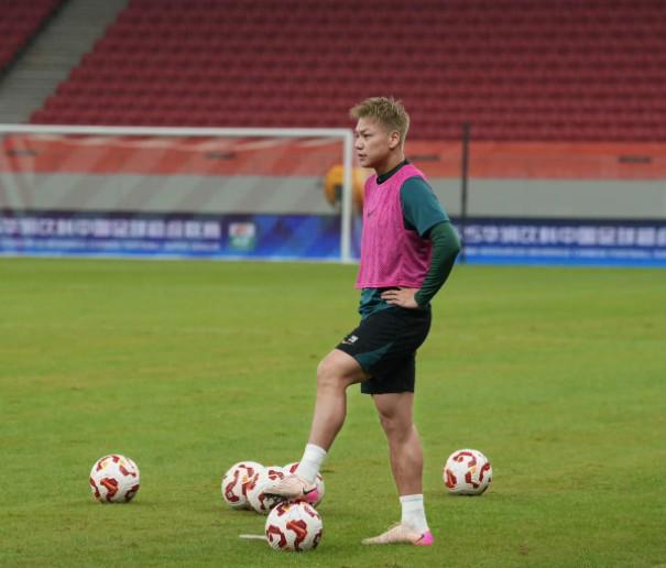 岳鑫告别浙江队：那些并肩作战的时光，就当作最珍贵的馈赠