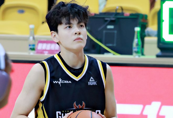 7连胜高居第一！广东女篮大胜北京女篮 杨舒予15+4+4全场最高