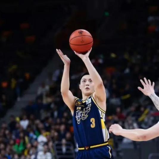 效率一般！广东后场核心持续低迷 球迷直言应该休息一段时间