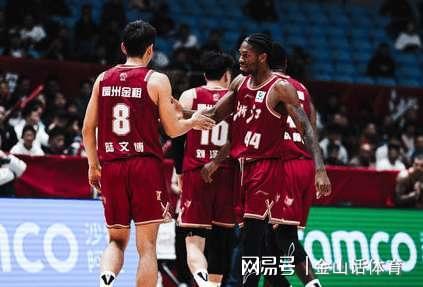 终于开和了！19岁小将三分6中4，率队逆转比赛，网友: 他救了团长