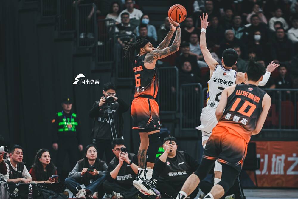 山东高速男篮主场复仇北控，邱彪：希望有更多球员站出来