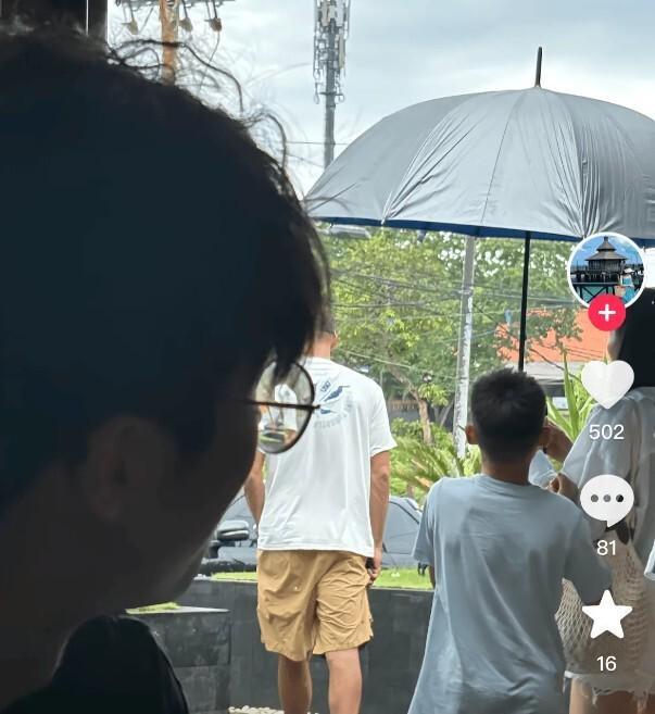 好久不见！阿联一家旅游中 球迷调侃儿子啥时候来宏远