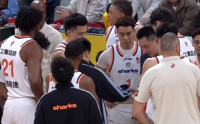 广厦男篮力克上海，布朗火力全开爆砍41分，胡金秋18+4王哲林12+9