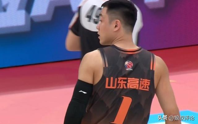 高诗岩：本土球员需要反思一下自己的状态，全队没有比我更加疲劳