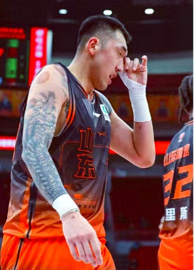 陶汉林陈林坚都没有球权！山东男篮怎么了？焦海龙陈玖璋给出答案