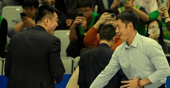 杨鸣：现在这个形势教练工作不好干，祝大家照顾好自己身体