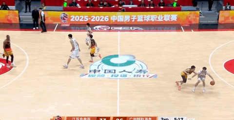 26岁广西球王,在质疑声中成为本土得分王