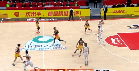 26岁广西球王,在质疑声中成为本土得分王