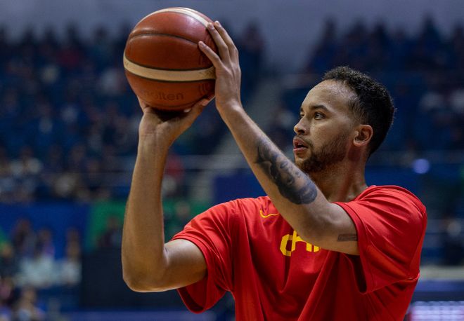 经纪公司官方辟谣：李凯尔仍是中国籍 有资格代表中国男篮征战