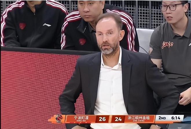 CBA劲旅被宁波双杀，球迷：该下课的不是丁伟，是另外一个人